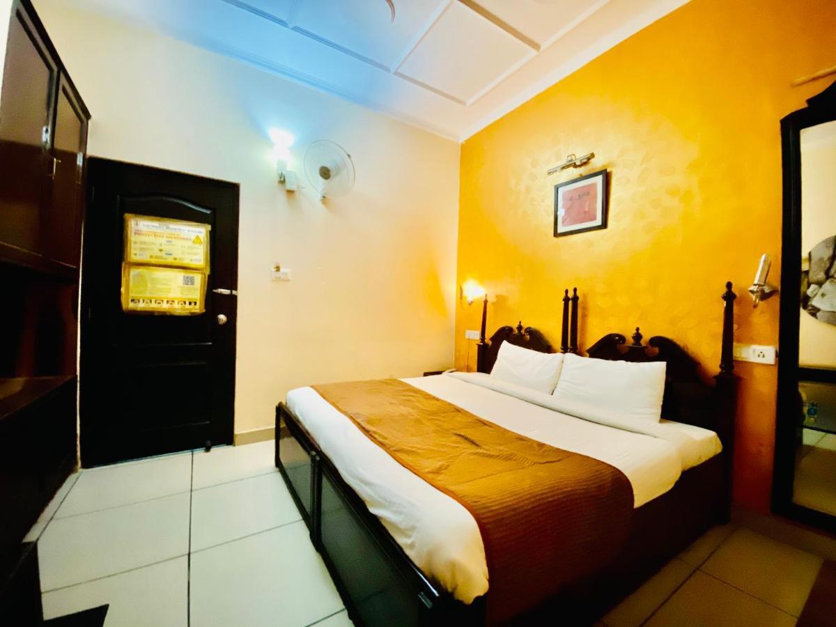 Hotel Aachman Regency Simlá Kültér fotó