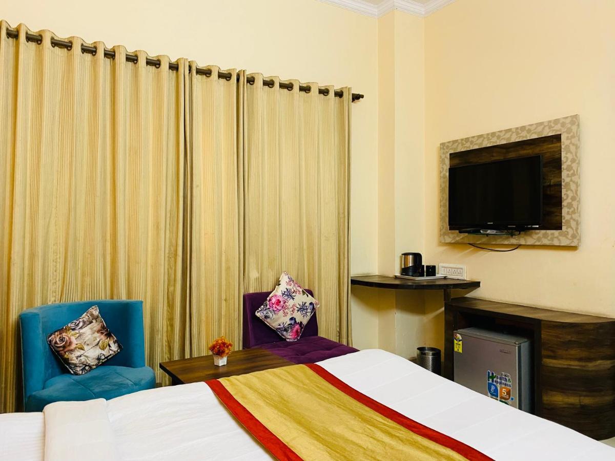 Hotel Aachman Regency Simlá Kültér fotó