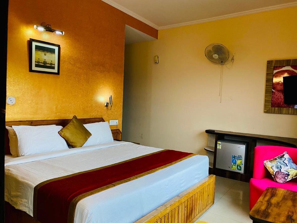 Hotel Aachman Regency Simlá Kültér fotó